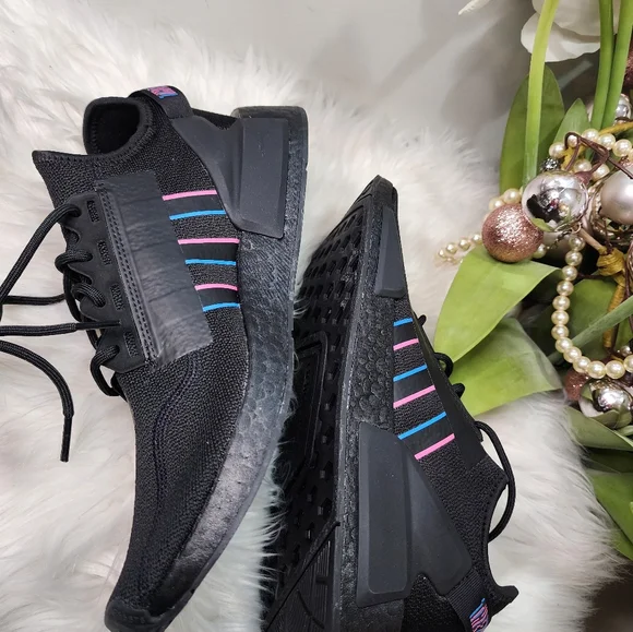 Adidas NMD_R1 V2 Mens SHOESSize10.5 new - Picture 11 of 11